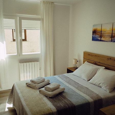 Apartamentos La Capilla Villanueva De Arosa Chambre photo